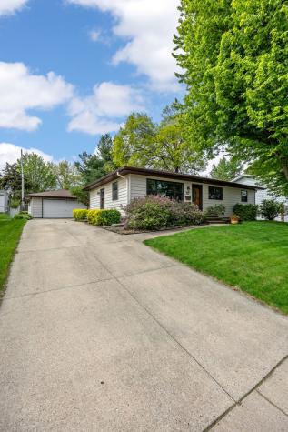 1805 Brockman Avenue Marion IA 52302