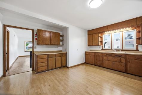 835 12th Street NE Cedar Rapids IA 52402