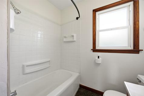 835 12th Street NE Cedar Rapids IA 52402