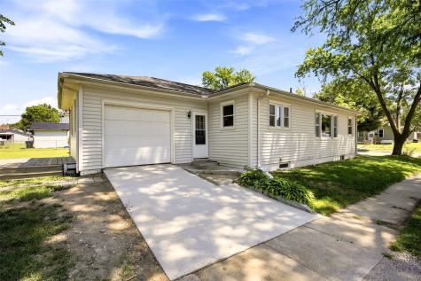 835 12th Street NE Cedar Rapids IA 52402