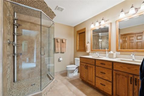 1445 NE Butternut Lane Swisher IA 52338