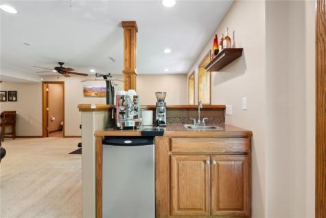 1445 NE Butternut Lane Swisher IA 52338