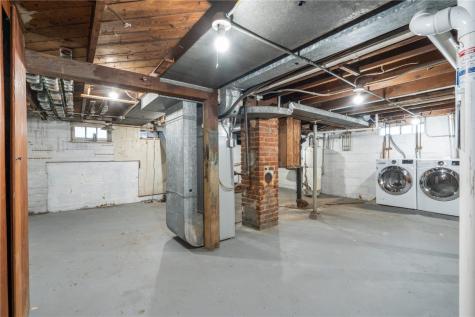 3104 C Avenue NE Cedar Rapids IA 52402