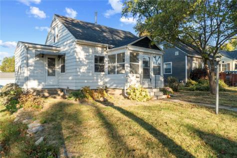 3104 C Avenue NE Cedar Rapids IA 52402