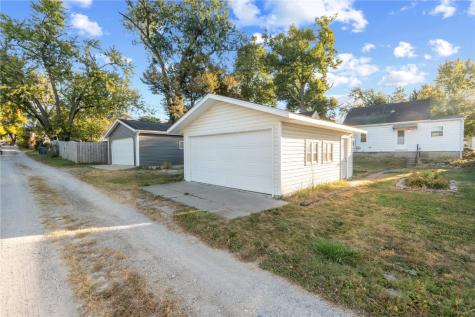 3104 C Avenue NE Cedar Rapids IA 52402