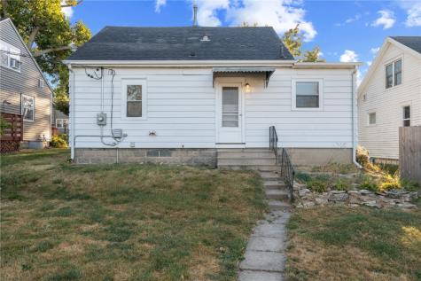 3104 C Avenue NE Cedar Rapids IA 52402