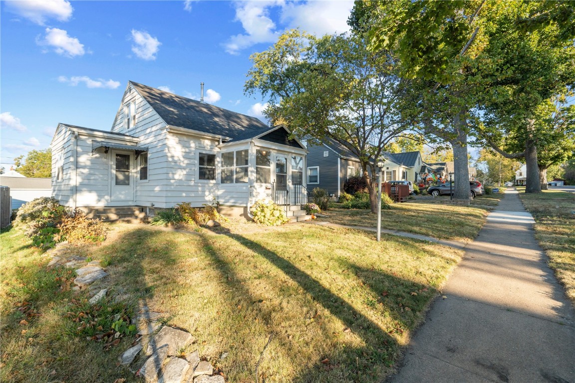 3104 C Avenue NE Cedar Rapids IA 52402