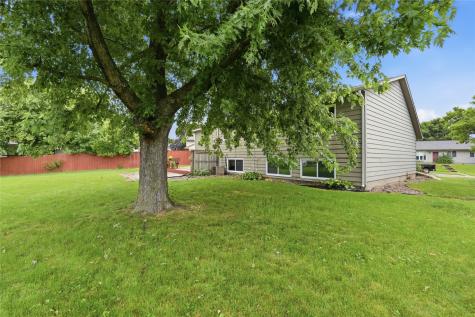646 Jonadel Lane NW Cedar Rapids IA 52405