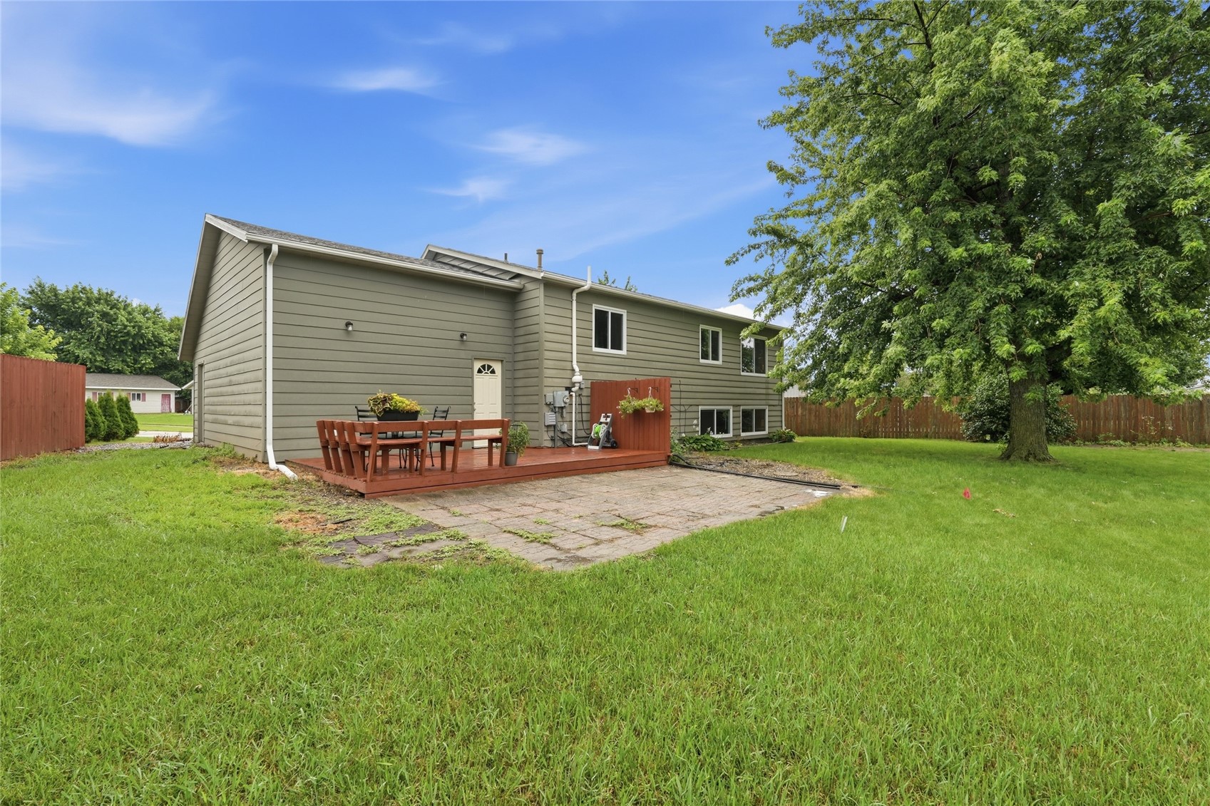 646 Jonadel Lane NW Cedar Rapids IA 52405