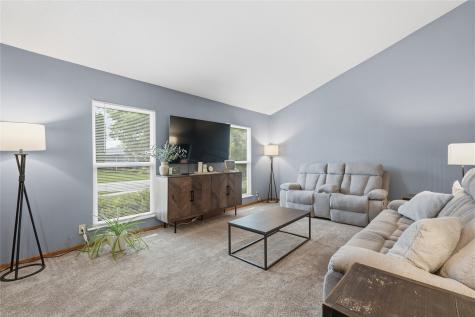 646 Jonadel Lane NW Cedar Rapids IA 52405