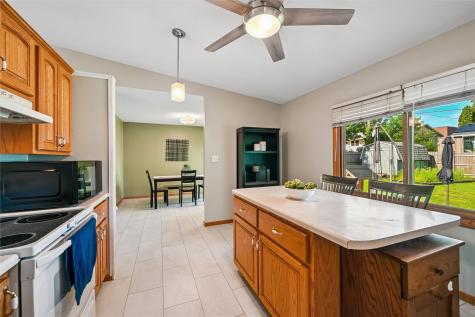 4633 White Pine Drive NE Cedar Rapids IA 52402