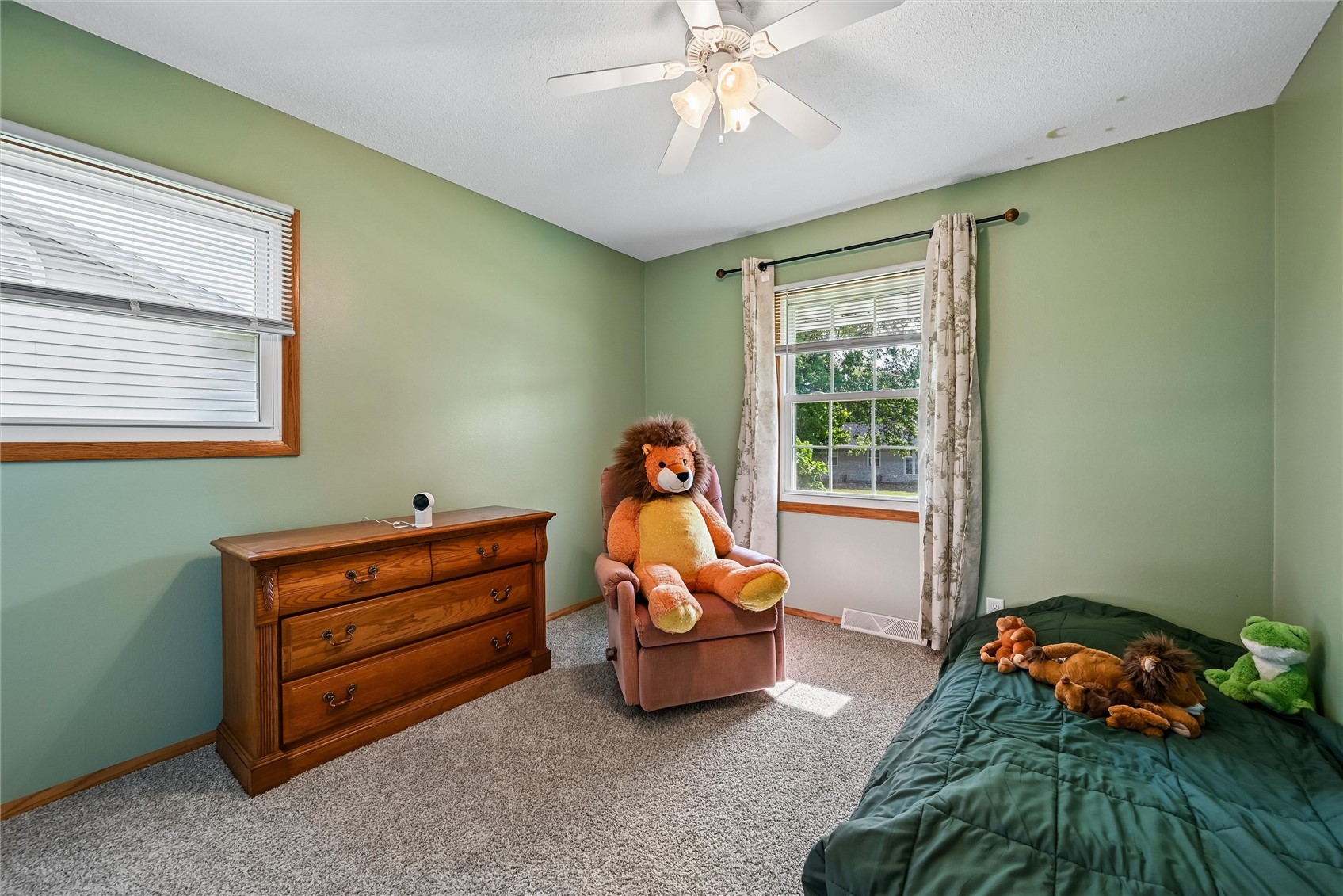 4633 White Pine Drive NE Cedar Rapids IA 52402