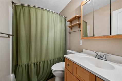 4633 White Pine Drive NE Cedar Rapids IA 52402