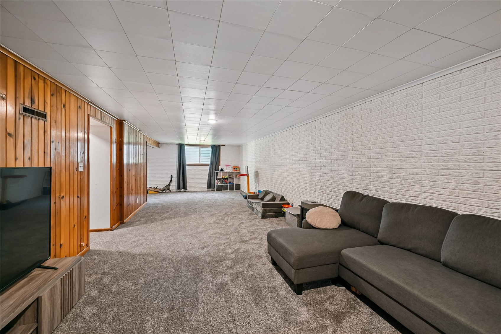 4633 White Pine Drive NE Cedar Rapids IA 52402