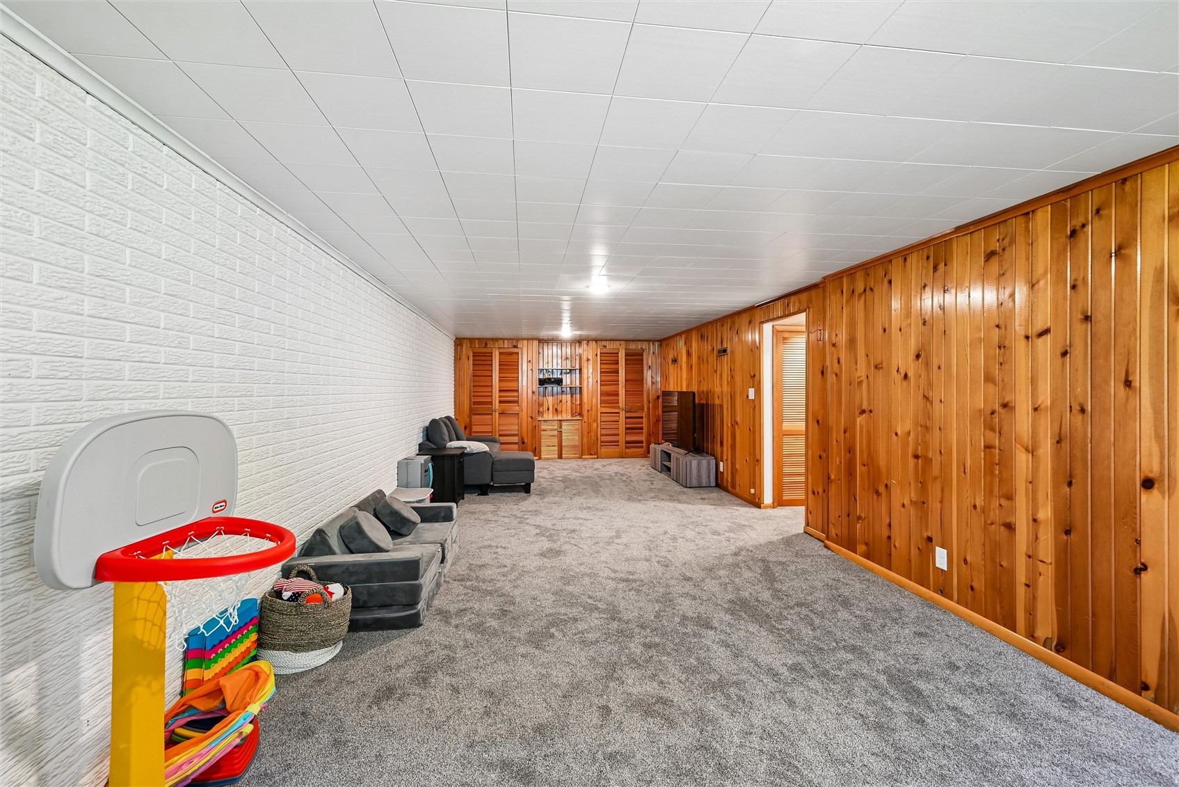 4633 White Pine Drive NE Cedar Rapids IA 52402