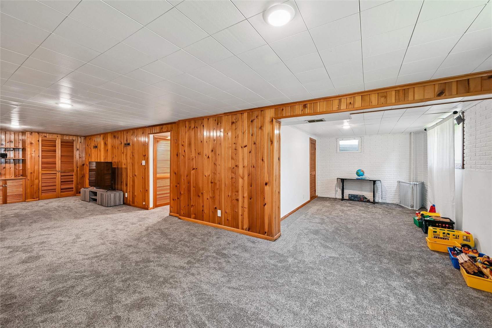 4633 White Pine Drive NE Cedar Rapids IA 52402