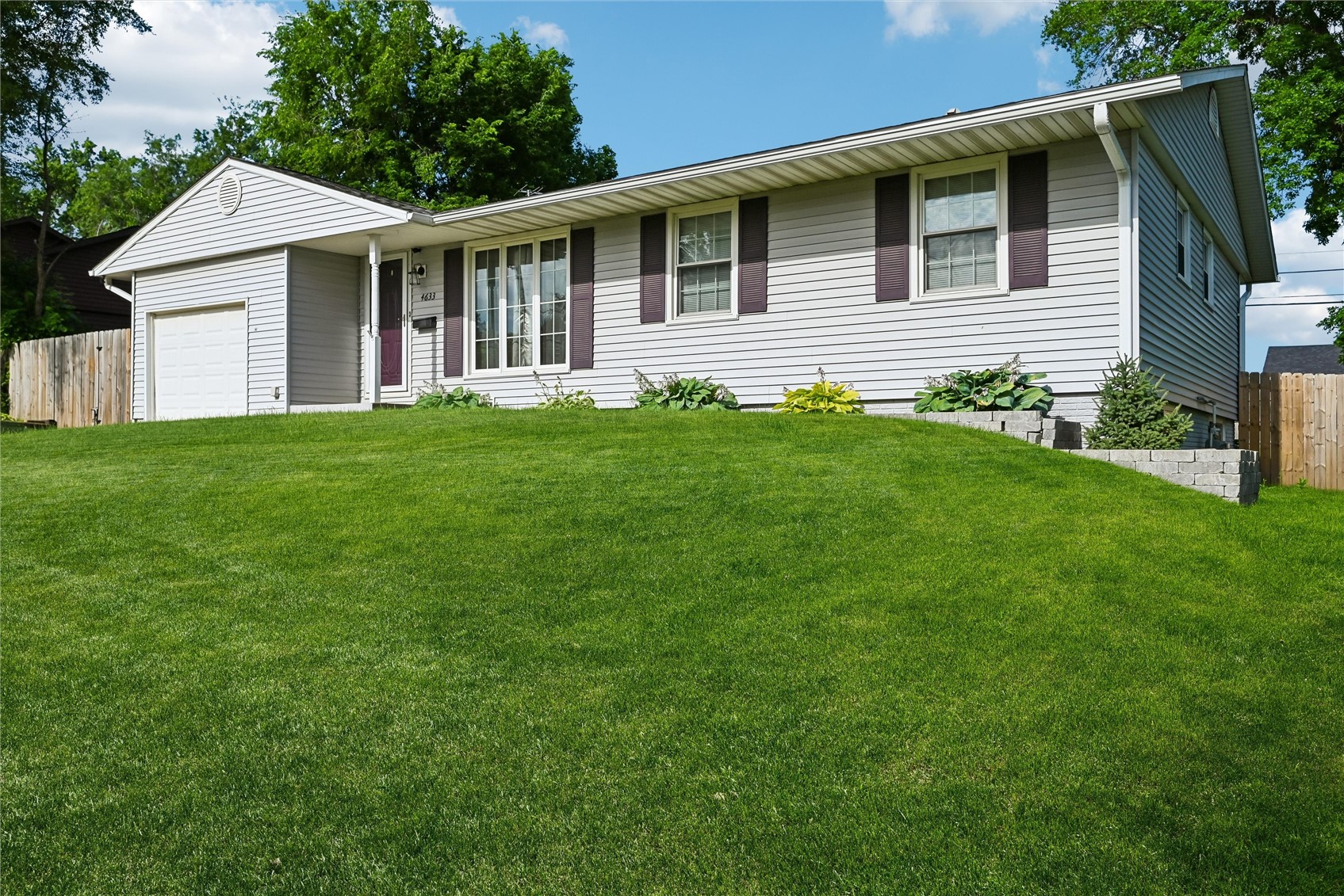 4633 White Pine Drive NE Cedar Rapids IA 52402