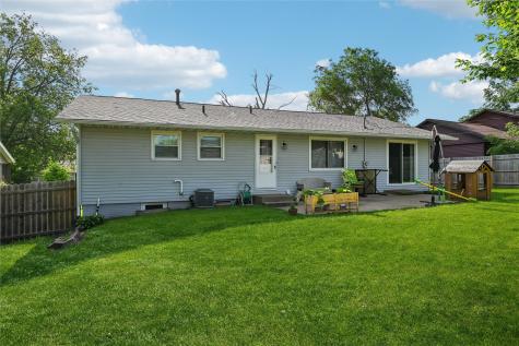 4633 White Pine Drive NE Cedar Rapids IA 52402