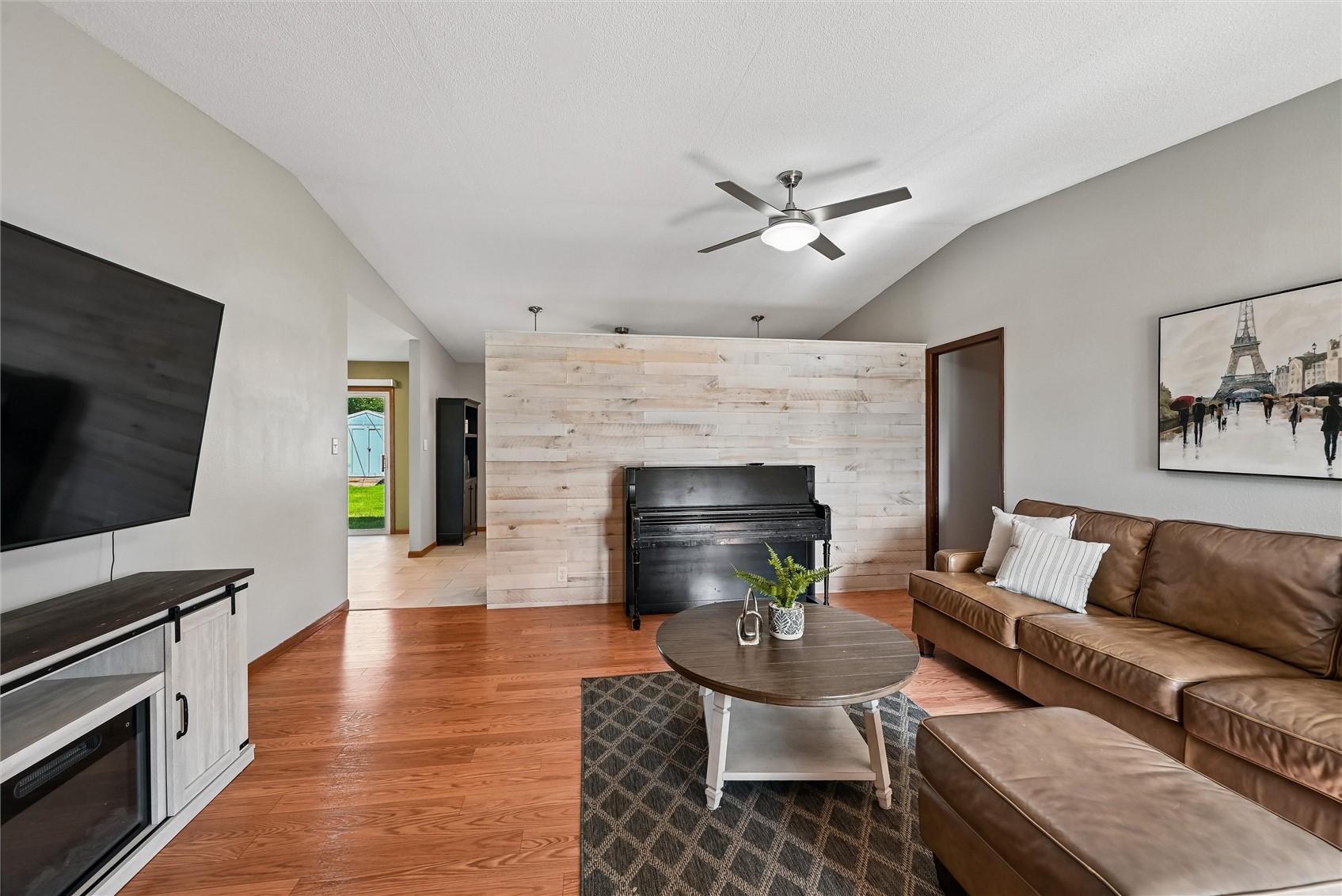 4633 White Pine Drive NE Cedar Rapids IA 52402