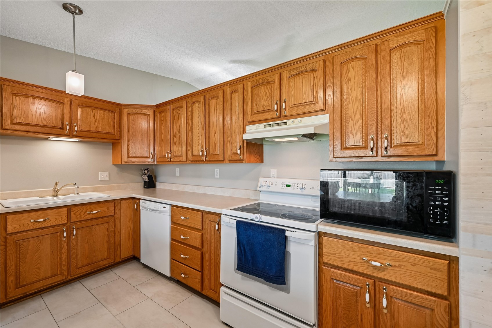 4633 White Pine Drive NE Cedar Rapids IA 52402