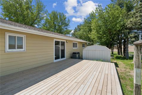1347 Pp Avenue Marengo IA 52301