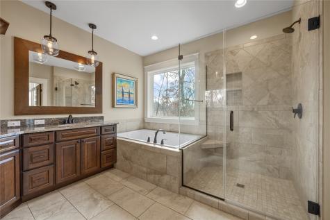 4801 Keystone Ridge SE Cedar Rapids IA 52403