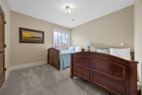 4801 Keystone Ridge SE Cedar Rapids IA 52403