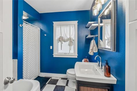 2201 D Street SW Cedar Rapids IA 52404