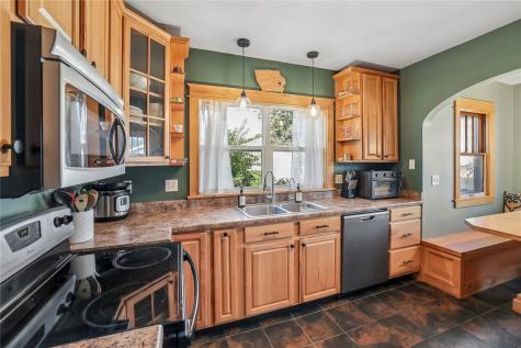 2201 D Street SW Cedar Rapids IA 52404