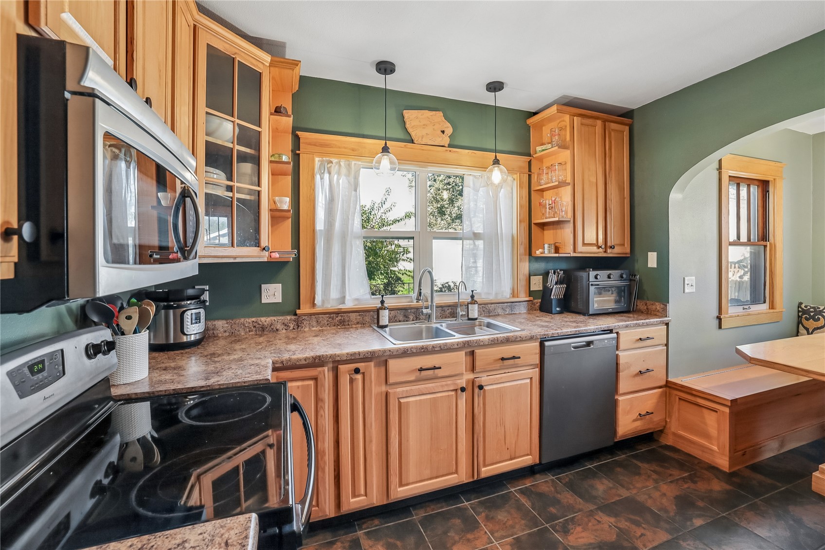 2201 D Street SW Cedar Rapids IA 52404