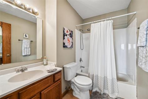 7417 Mallard Court NE Cedar Rapids IA 52402