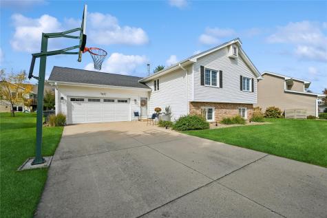 7417 Mallard Court NE Cedar Rapids IA 52402
