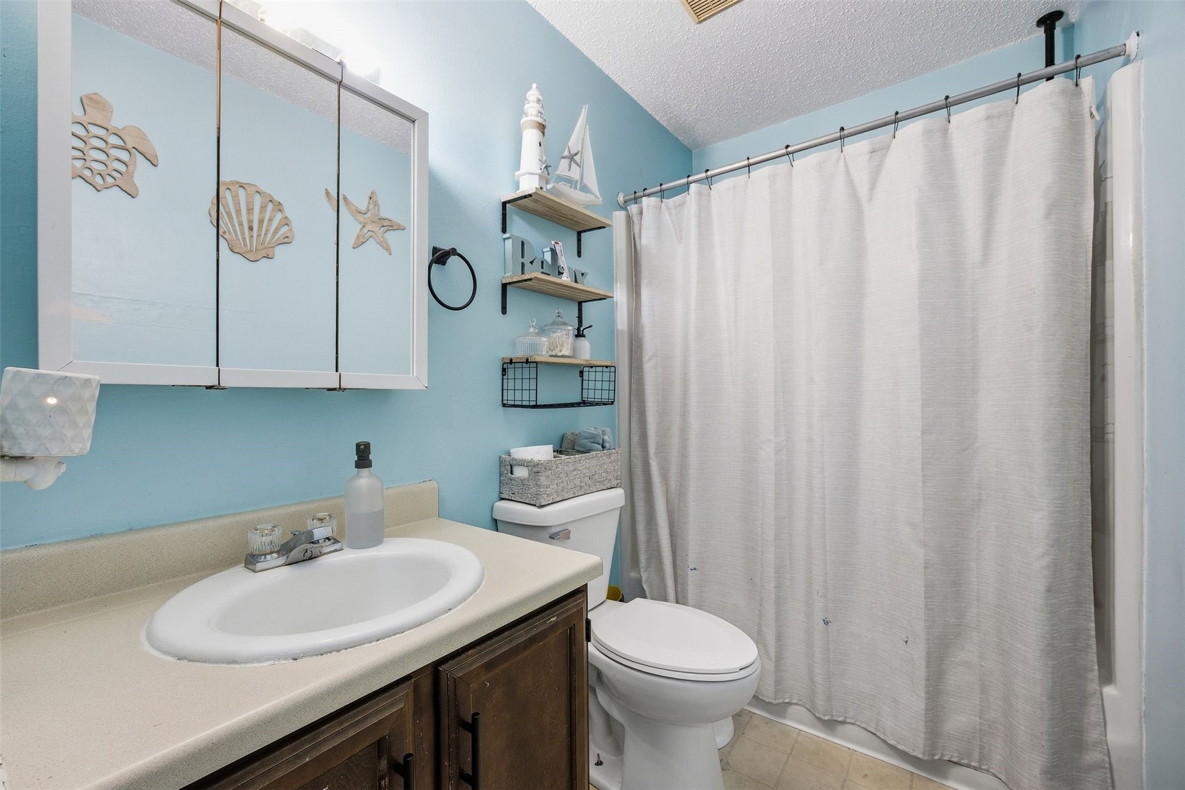 3803 Blue Mound Drive NE Cedar Rapids IA 52402