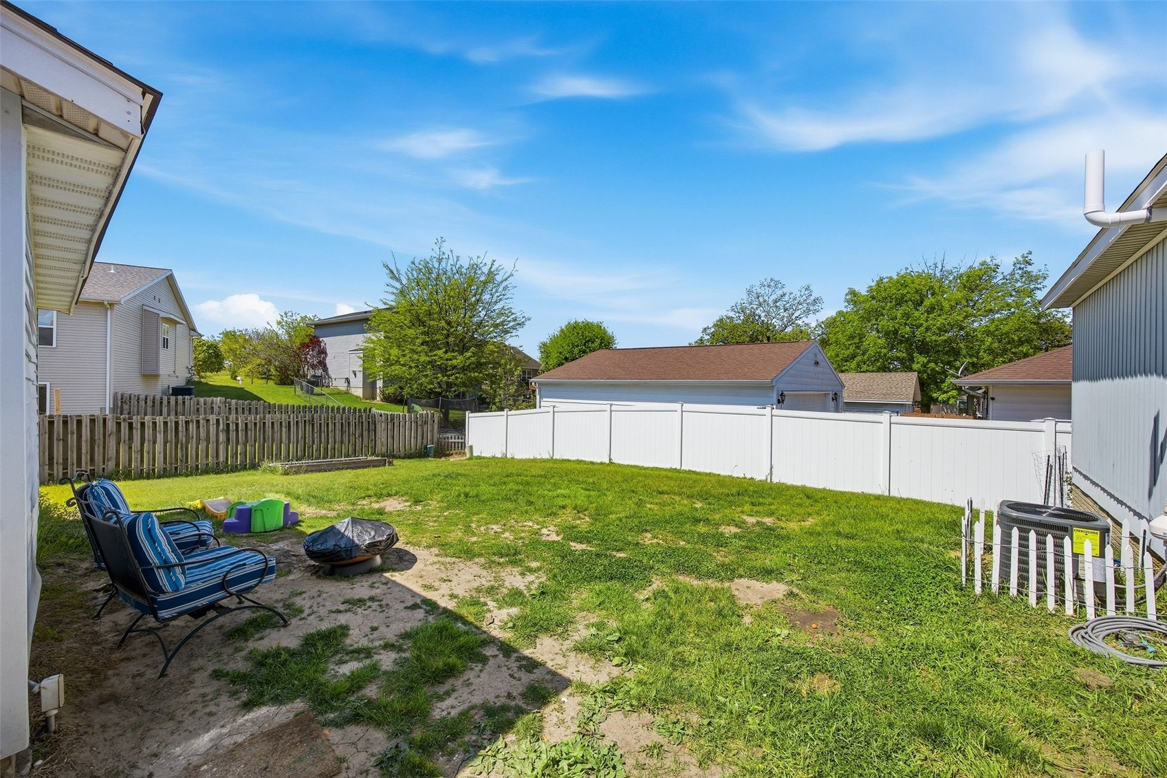 3803 Blue Mound Drive NE Cedar Rapids IA 52402