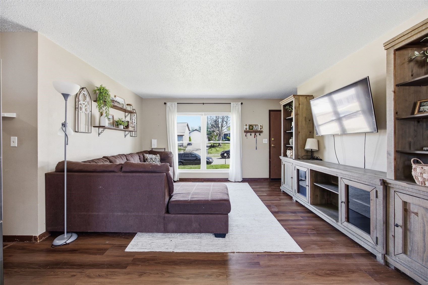 3803 Blue Mound Drive NE Cedar Rapids IA 52402