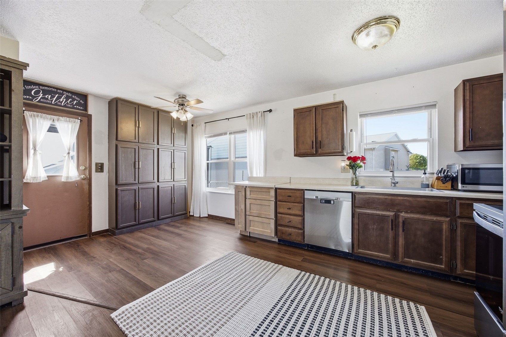 3803 Blue Mound Drive NE Cedar Rapids IA 52402