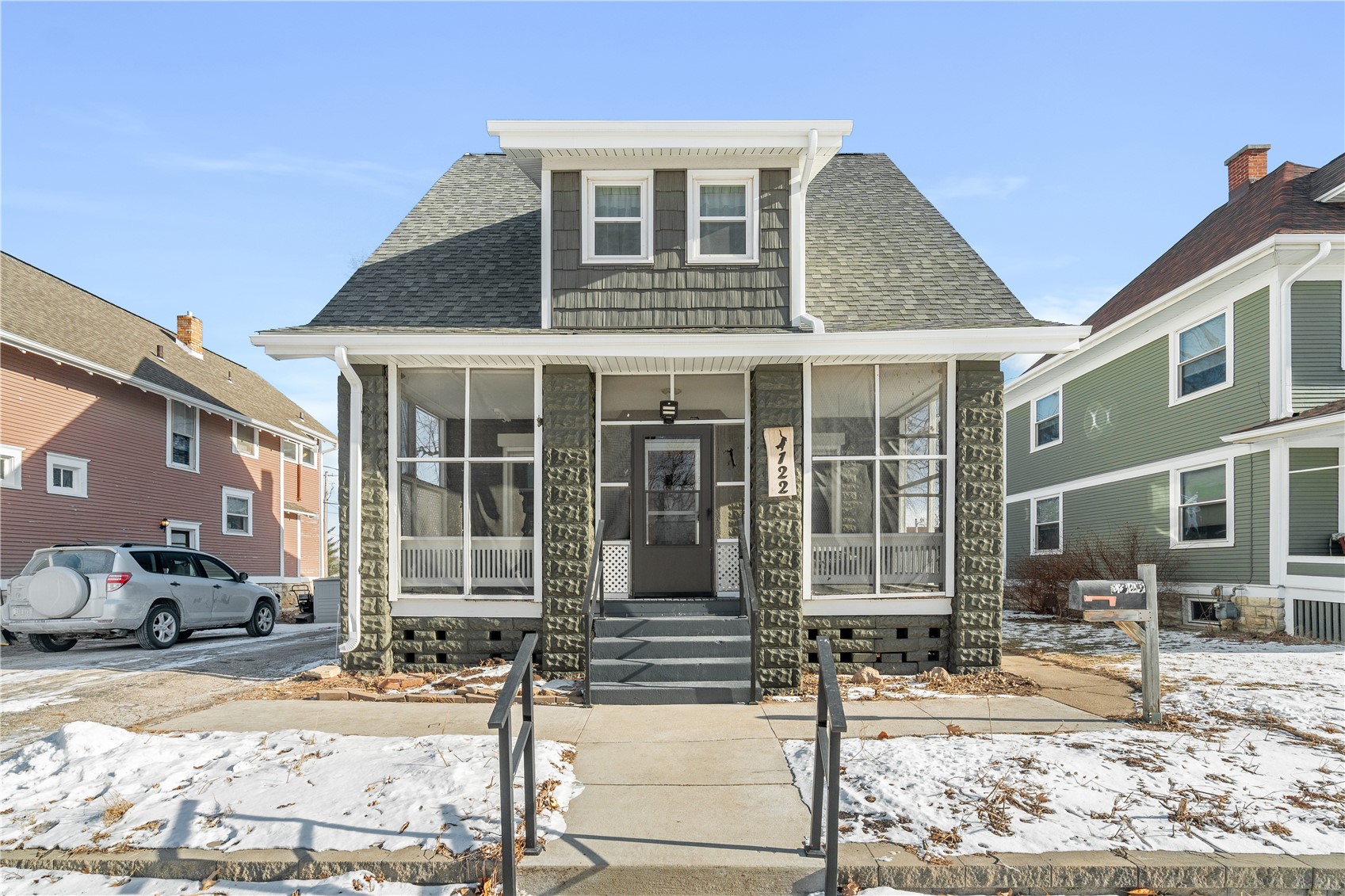 122 20th Street NE Cedar Rapids IA 52402