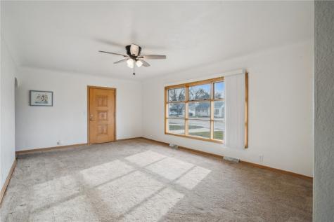 3214 Mansfield Avenue SE Cedar Rapids IA 52403