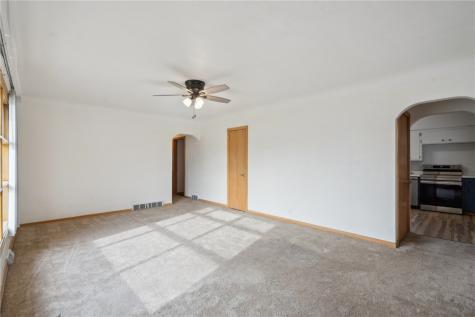 3214 Mansfield Avenue SE Cedar Rapids IA 52403