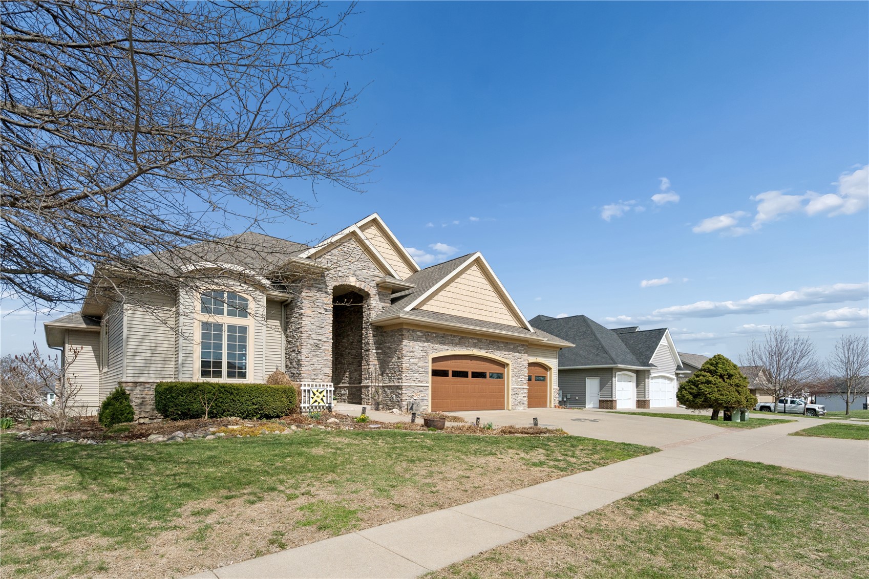 604 Majestic Oak Ridge Solon IA 52333