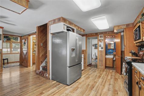 1705 7th Avenue Belle Plaine IA 52208