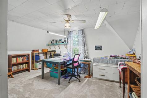 1705 7th Avenue Belle Plaine IA 52208
