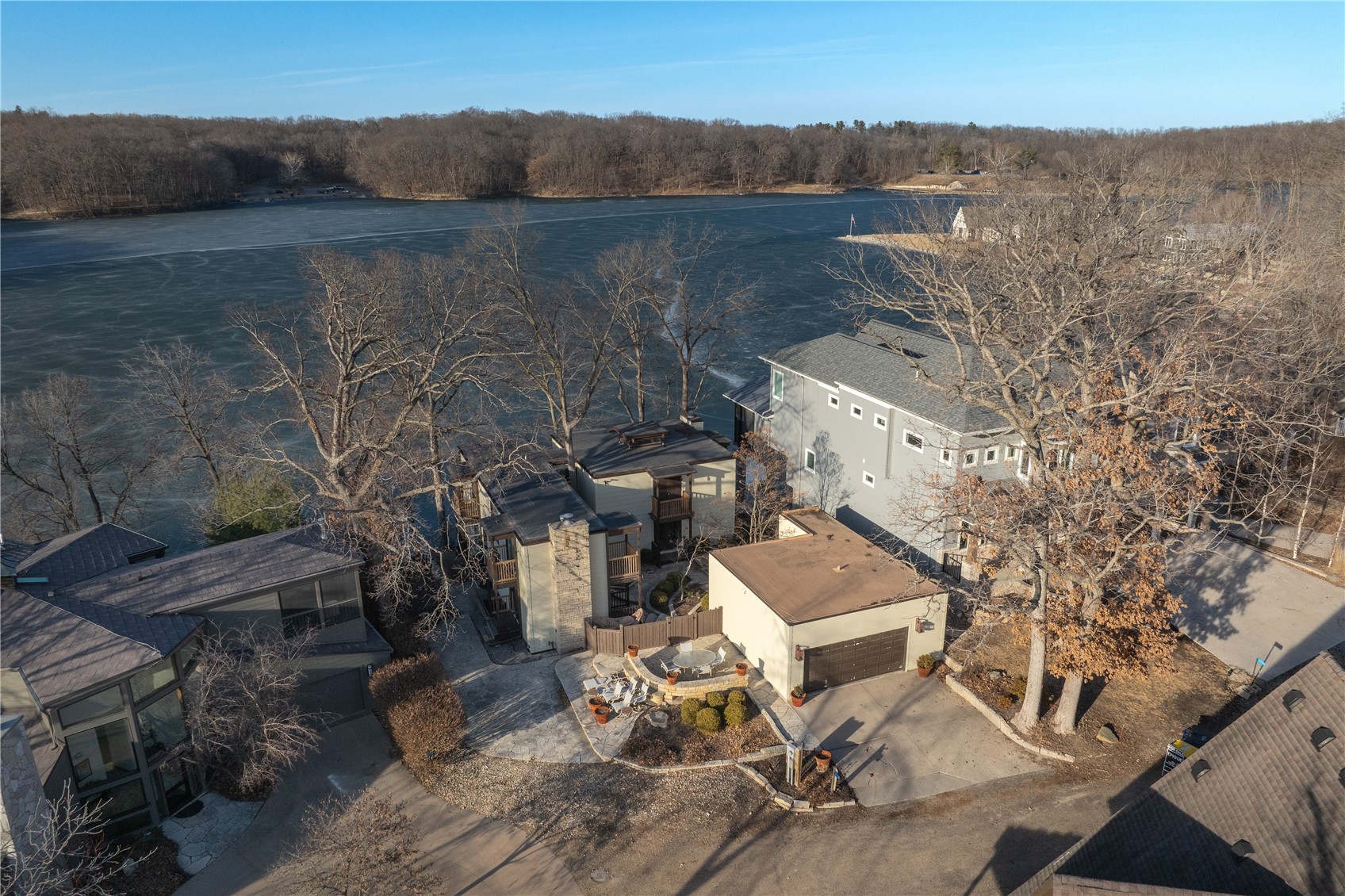 3730 James Lane NE Solon IA 52333