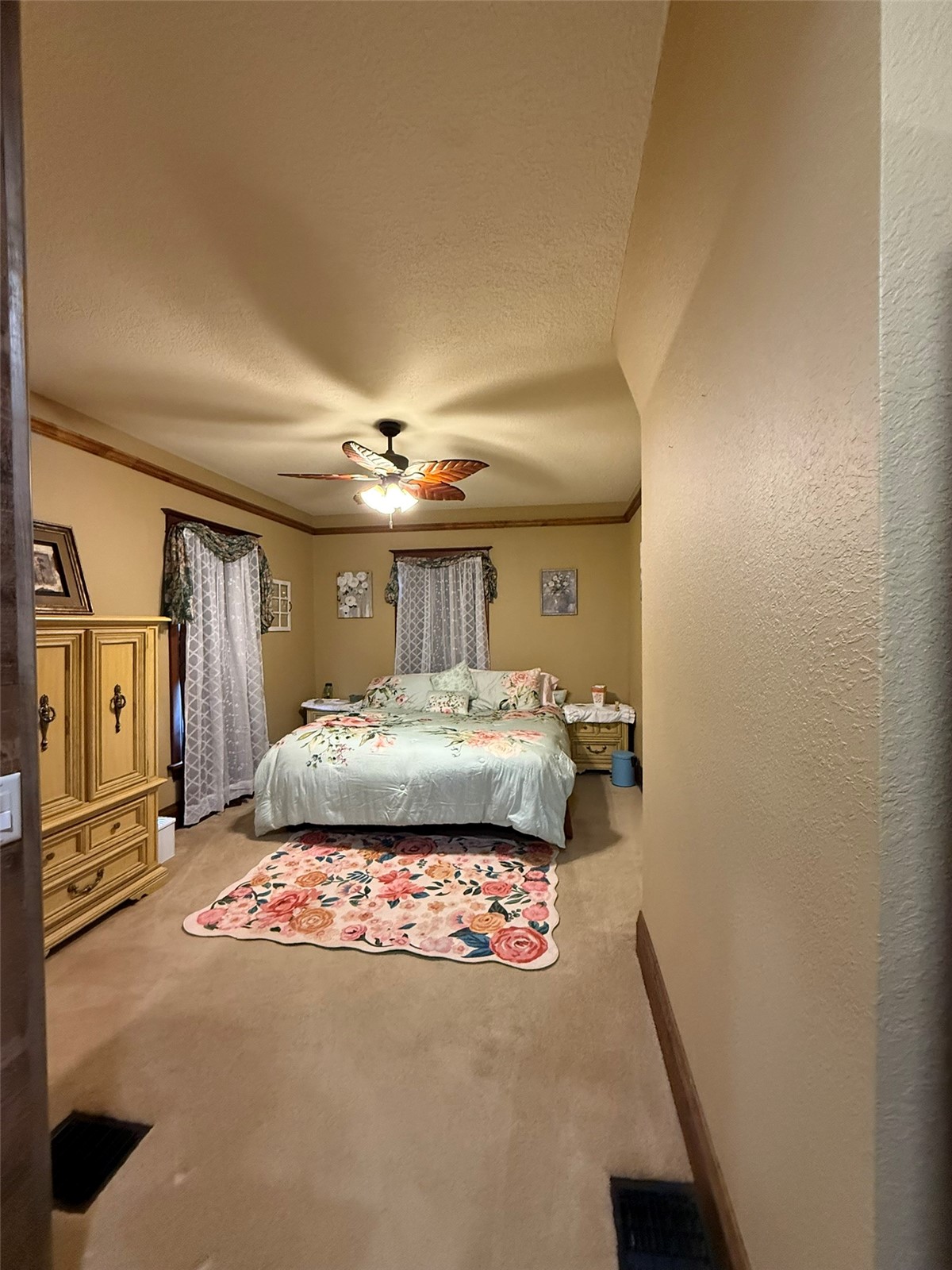 614 E 4th Street Vinton IA 52349