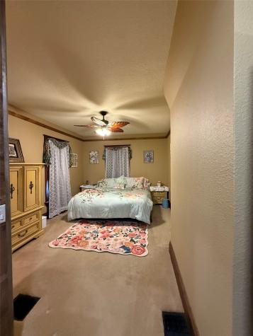 614 E 4th Street Vinton IA 52349