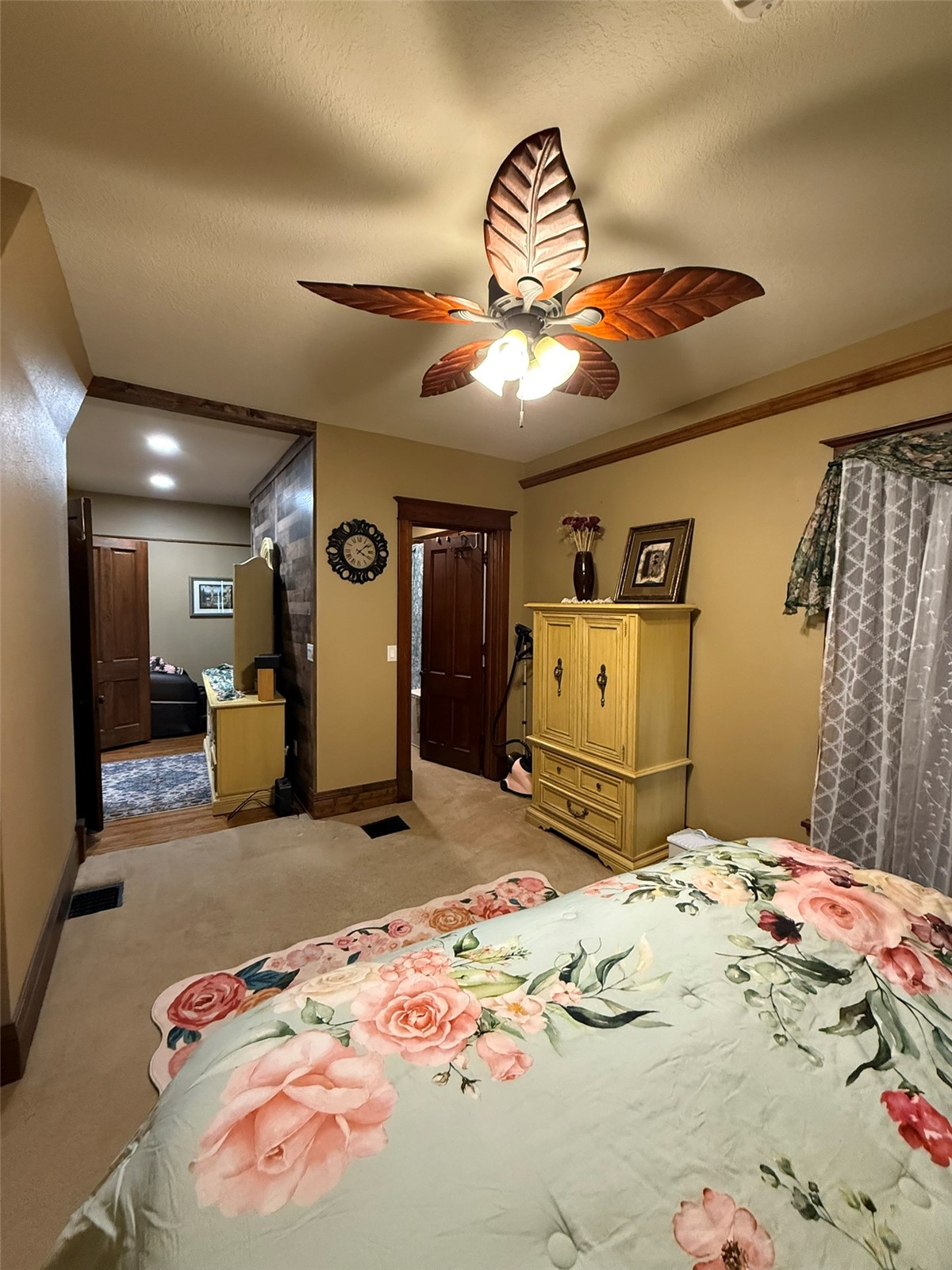 614 E 4th Street Vinton IA 52349