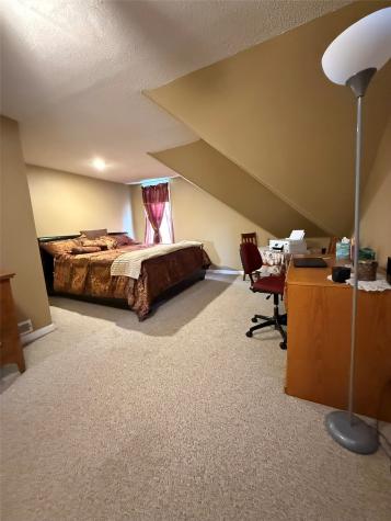 614 E 4th Street Vinton IA 52349