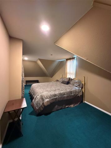 614 E 4th Street Vinton IA 52349