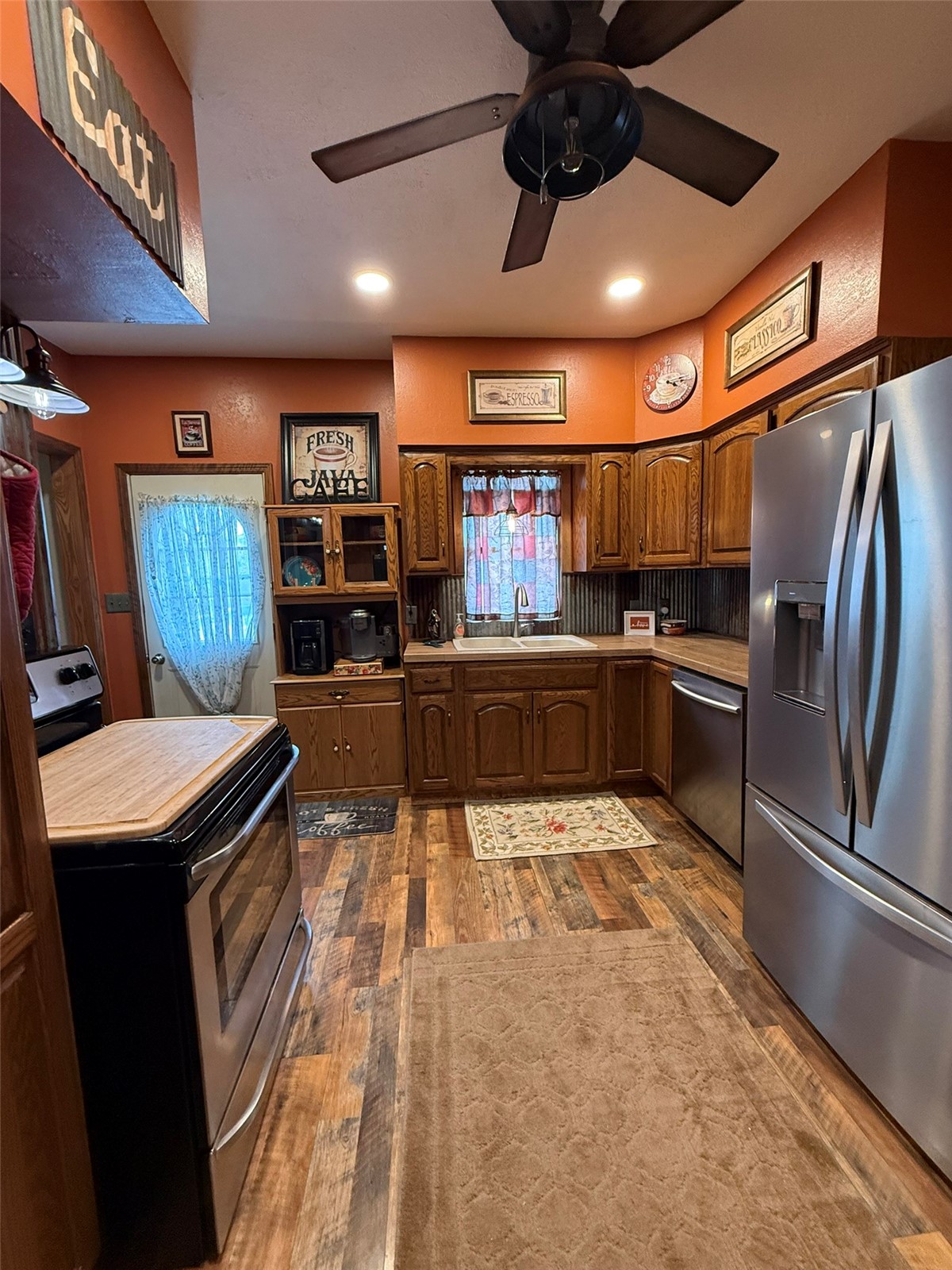 614 E 4th Street Vinton IA 52349