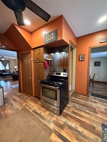 614 E 4th Street Vinton IA 52349